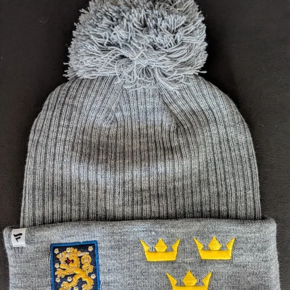 4 Nations Face-Off Beanie W/Pom